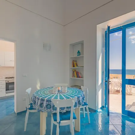Marine Rivedelsalento, Casa Vista Mare A Castro Daire *