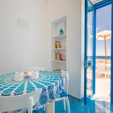Daire Marine Rivedelsalento, Casa Vista Mare A Castro Castro (Lecce)