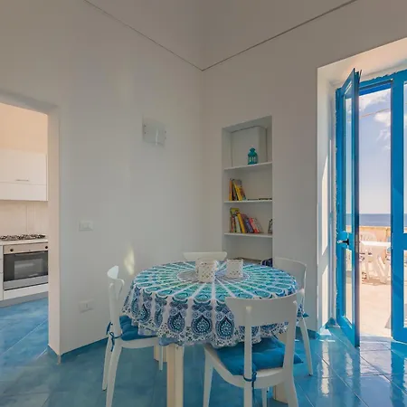 Marine Rivedelsalento, Casa Vista Mare A Castro Castro (Lecce)