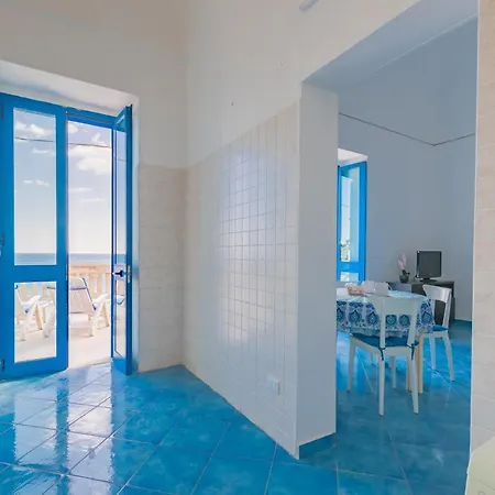 Daire Marine Rivedelsalento, Casa Vista Mare A Castro